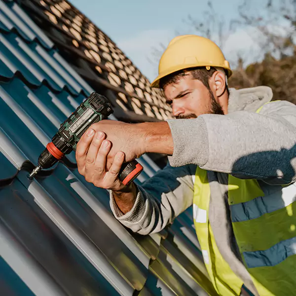 Why Vernon Hills Homeowners Choose Vernon Hills Roofing Pro for Steel Roof Repair Service?